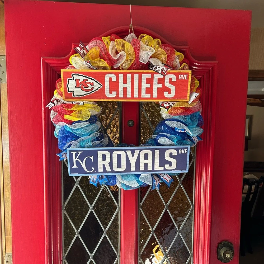 Dual Décor Wreath. Gorgeous NFL Kansas City Chiefs / MLB Kansas City Royals